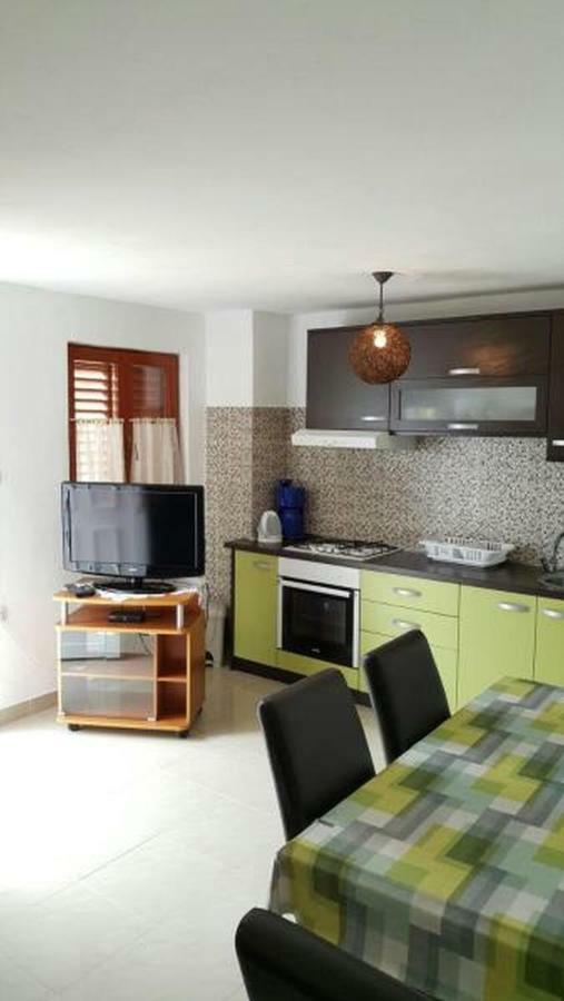 Apartments Andelic Sveti Filip i Jakov Kültér fotó